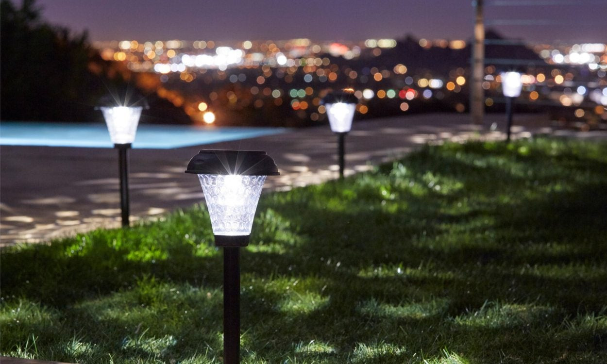 Backyard Solar Lighting Ideas
 5 Frequently Asked Questions About Outdoor Solar Lighting