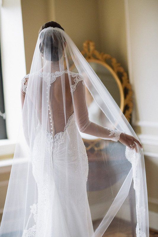 Costume Wedding Veil
 Classic wedding veil idea for bride open back wedding