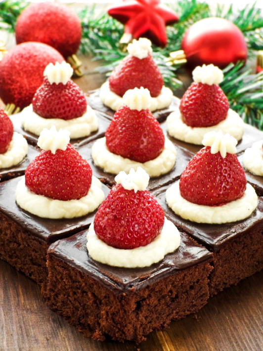 Desserts For Christmas Dinner
 Santa Hat Mini Brownies – Healthy Christmas Party Dinner