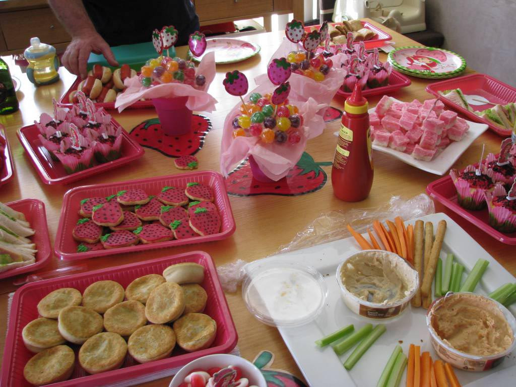 Food Ideas For Birthday Party At Home
 Kids Party Food is Essential When it es to Having Real