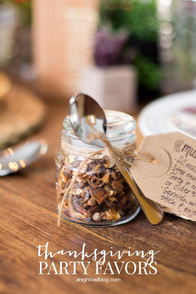 Gift Ideas For Thanksgiving
 DIY Thanksgiving Party Favors