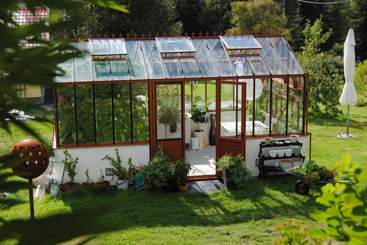 Greenhouse DIY Plans
 21 Cheap & Easy DIY Greenhouse Designs You Can Build Yourself