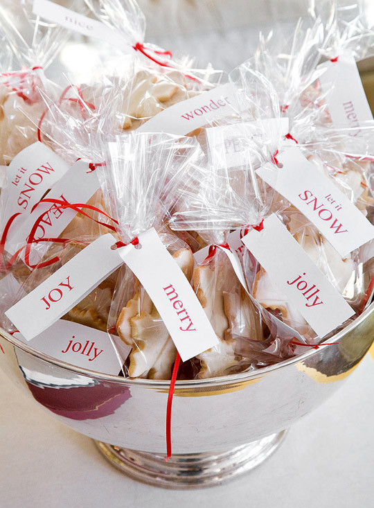 Holiday Party Gifts Ideas
 Room to Inspire Packaging Holiday Cookies