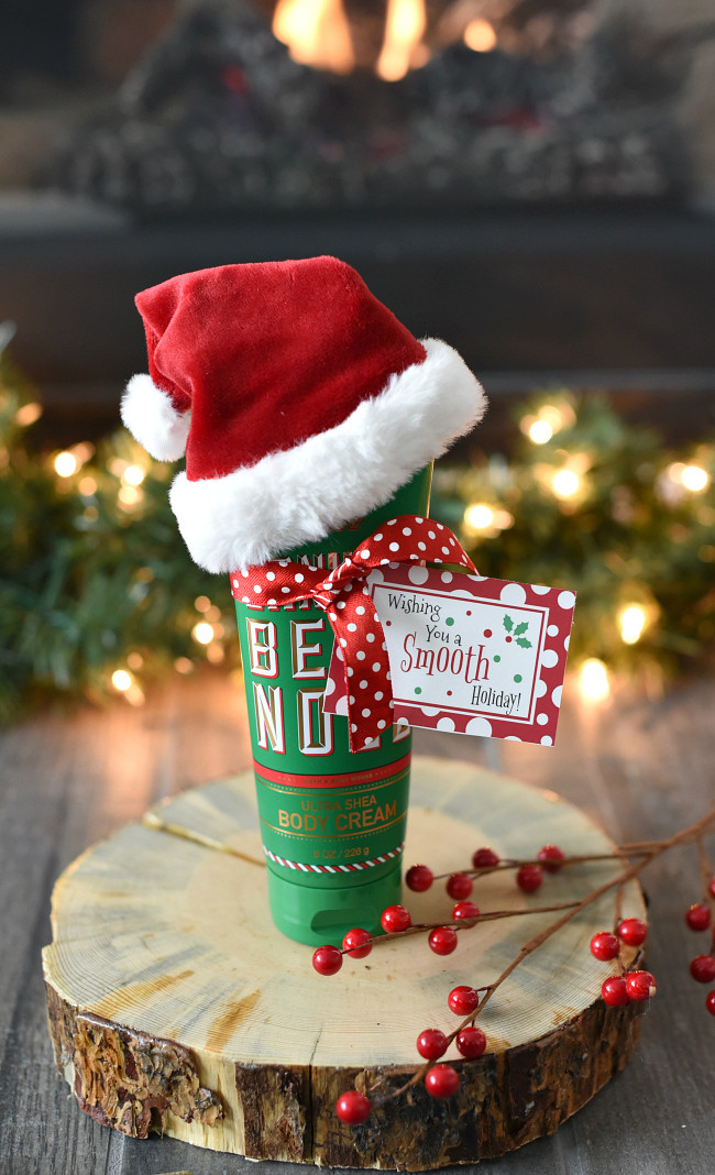 Holiday Party Gifts Ideas
 25 Creative & Cheap Christmas Gifts that Cost Under $10