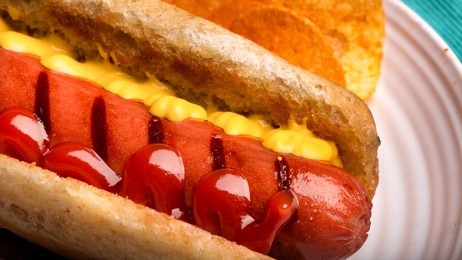 Hot Dogs Are Sandwiches
 Is a Hot Dog a Sandwich An Oscar Mayer Rep Says Yes