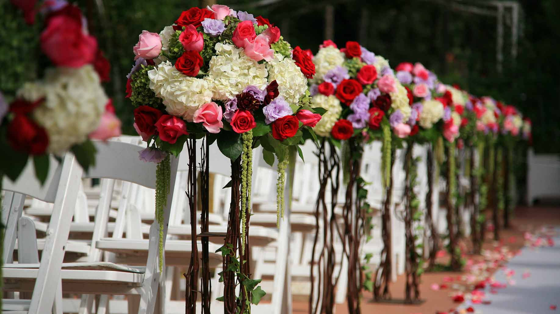 How Much Should Wedding Flowers Cost
 How Much Do Wedding Flowers Cost Prices