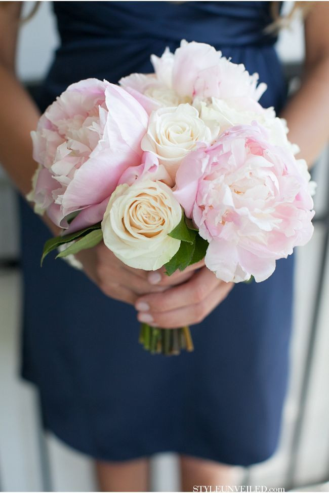 How Much Should Wedding Flowers Cost
 How Much Wedding Flowers Really Cost – 12 Ways to Save Big