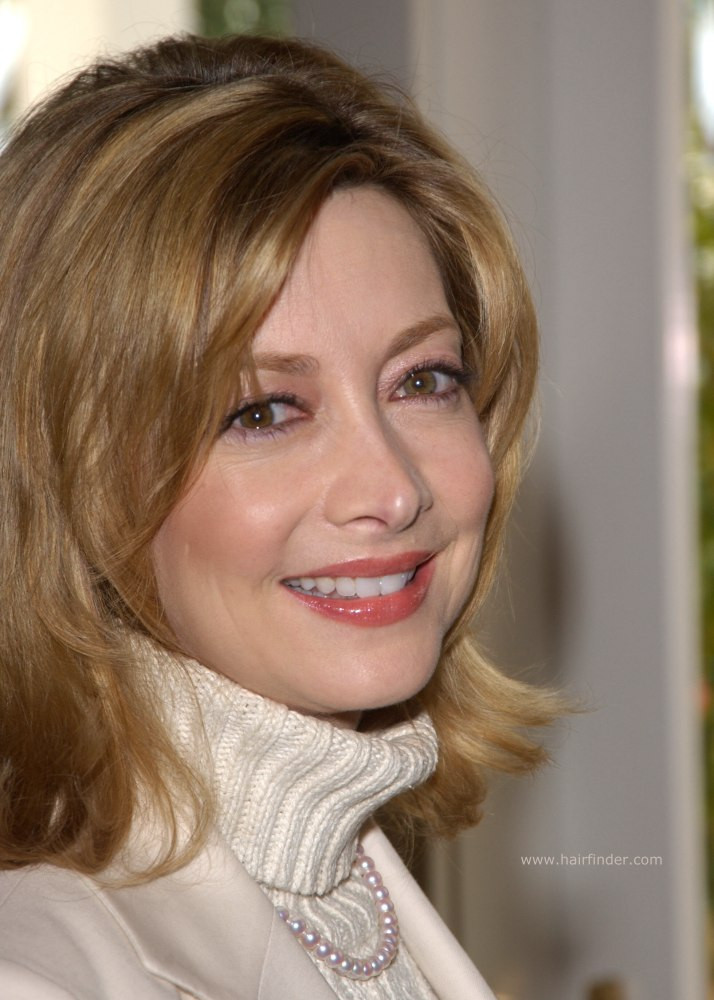 Middle Aged Women Hairstyle
 Sharon Lawrence
