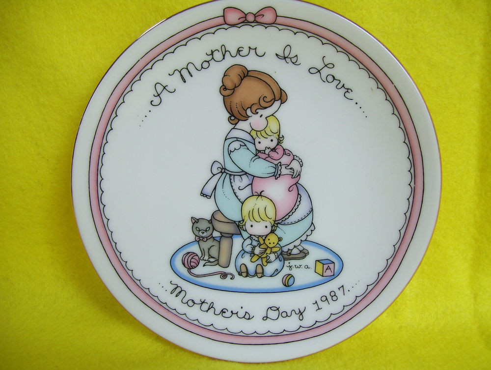 Mother'S Day Dinner
 Avon A Mother Is Love Mother s Day 5" Plate 1987 Joan