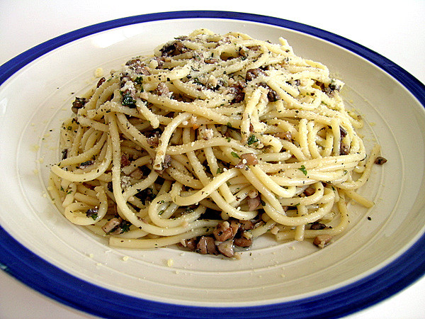 Mushroom Spaghetti Recipe
 Spaghetti With Mushrooms And Garlic sweetest kitchen