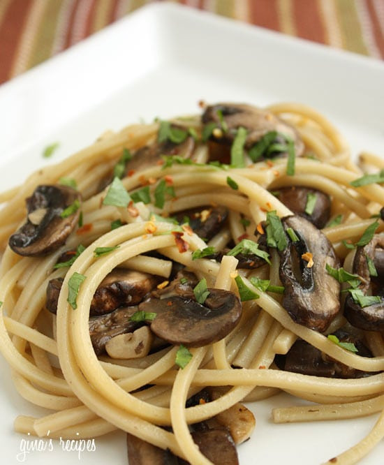 Mushroom Spaghetti Recipe
 Spaghetti with Mushrooms Garlic and Oil