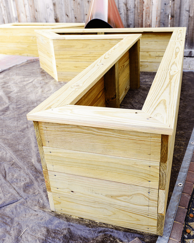 Planter Box Plans DIY
 37 Feet of DIY Planter Boxes
