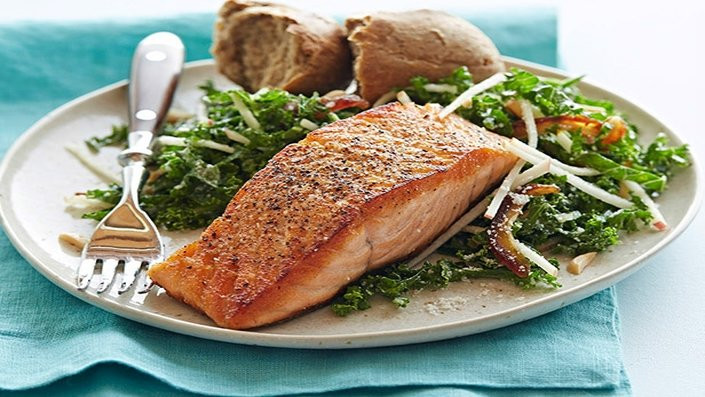 Salmon And Kale Recipes
 Pan Seared Salmon with Kale and Apple Salad