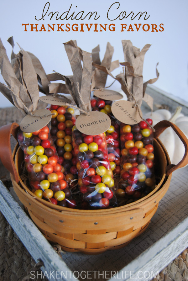 Thanksgiving Table Favors
 The Creative Collection Link Party Craft O Maniac