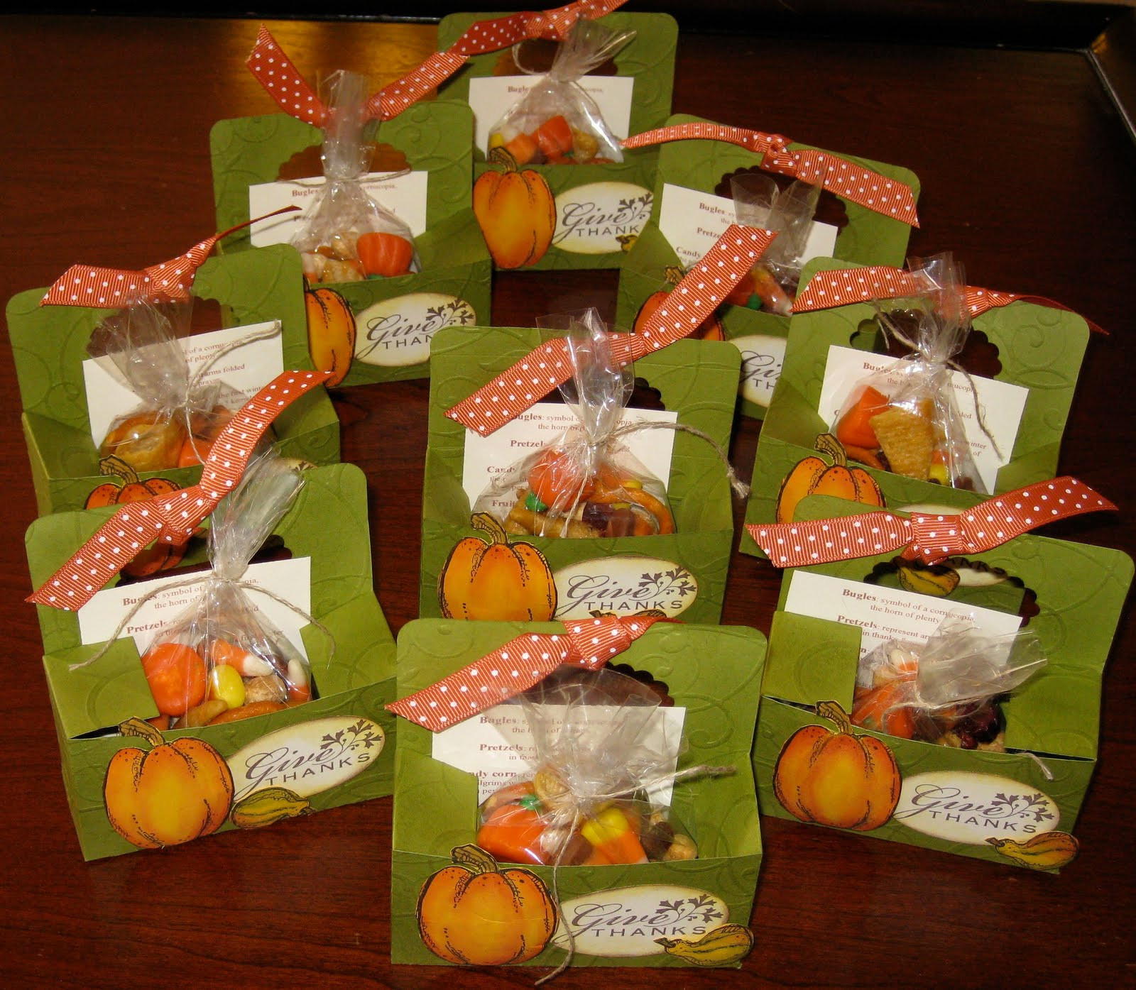 Thanksgiving Table Favors
 Berry Pine Stamping Thanksgiving favors