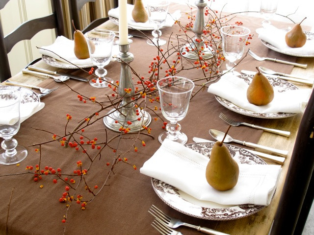 Thanksgiving Table Setting
 Tips for Setting Your Thanksgiving Table