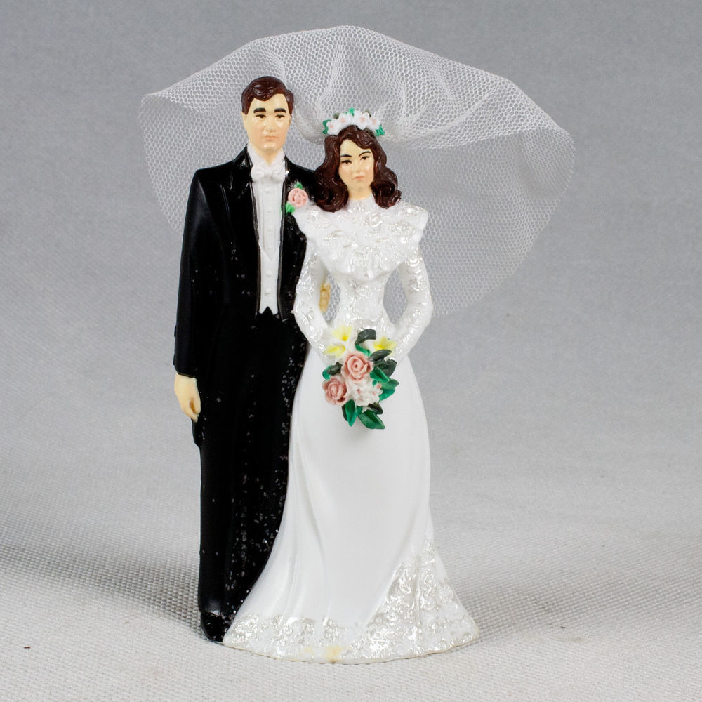 Traditional Wedding Cake Topper
 Vintage Style Wedding Cake Toppers