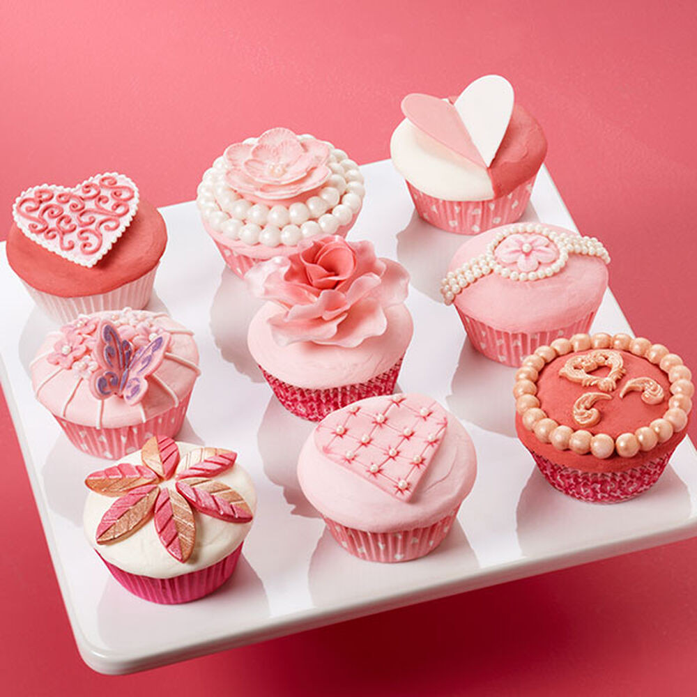 Valentines Day Cakes And Cupcakes
 Soft and Sophisticated Valentine s Day Cupcakes Scene