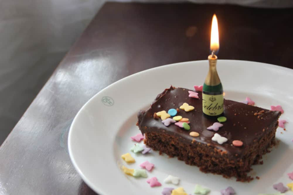 Vegan Birthday Cake Recipe
 Vegan Birthday Cakes That Everyone Can Enjoy