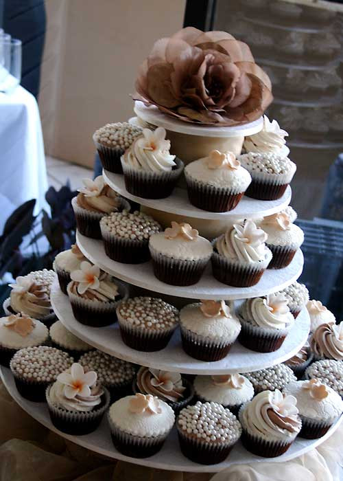 Wedding Cake Cupcakes
 The Cheapskate Cake Boss