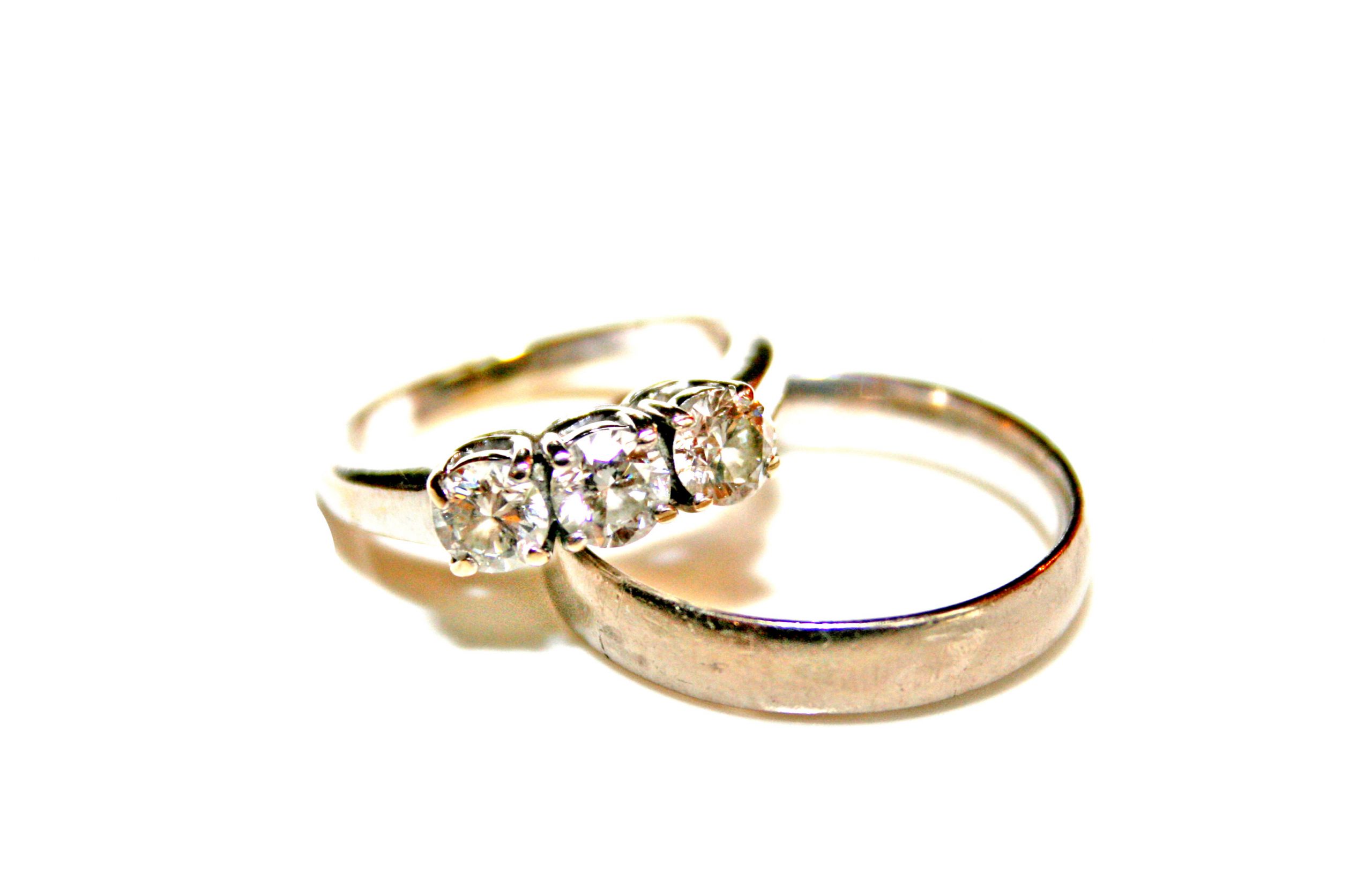 Wedding Ring
 File Wedding rings photo by Litho Printers