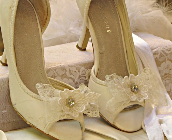 Wedding Shoes With Bow
 301 Moved Permanently