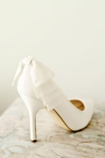 Wedding Shoes With Bow
 Picture white wedding shoes with bows on the back