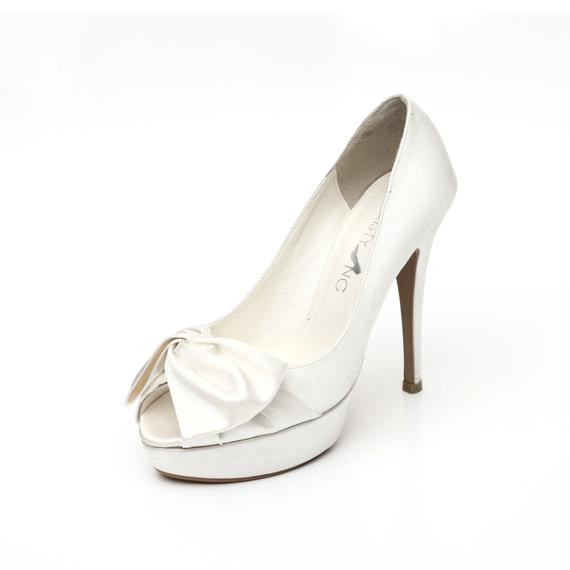 Wedding Shoes With Bow
 Big Bow Wedding Shoe White Bow Wedding Shoe by