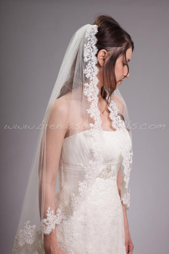 Wedding Veils With Lace
 Alencon Lace Bridal Veil Single Layer Beaded Lace Wedding