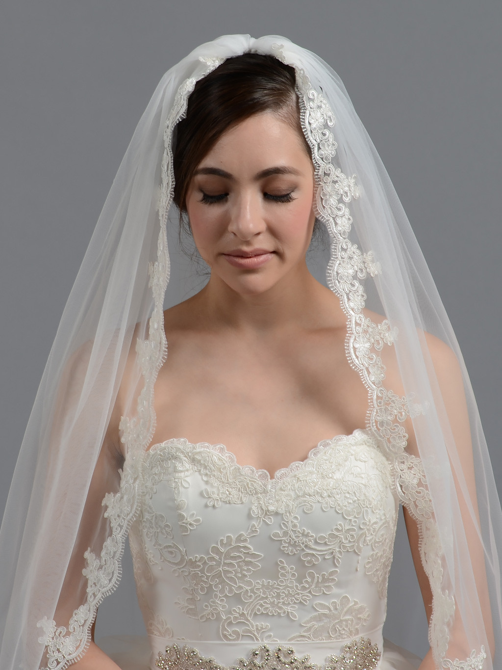 Wedding Veils With Lace
 Bridal wedding veil elbow fingertip alencon lace V036