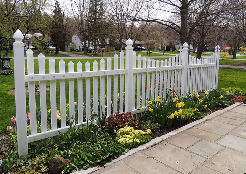 White Backyard Fence
 White Picket Fence – The Good Life