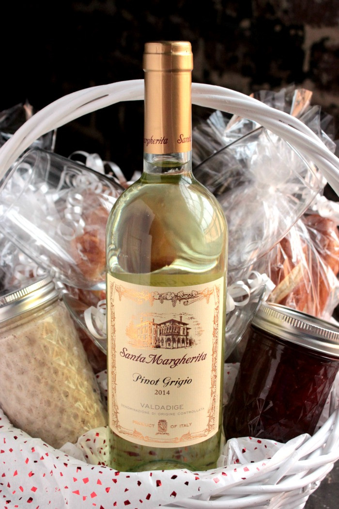 Wine Gift Basket Ideas To Make
 Wine Brunch Gift Basket Make Your Own Gift Basket