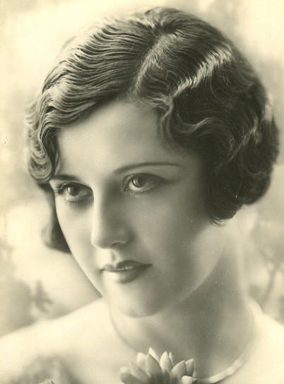1920S Hairstyles For Short Hair
 Alex s Corner Hair and Hat s of the 1920 s