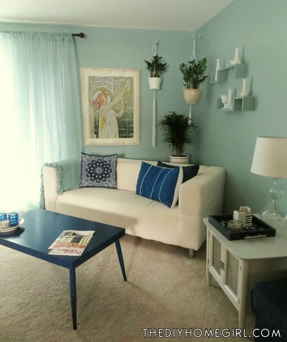 Accent Wall Living Room
 How to Make Over a Room with an Accent Wall… Plus My