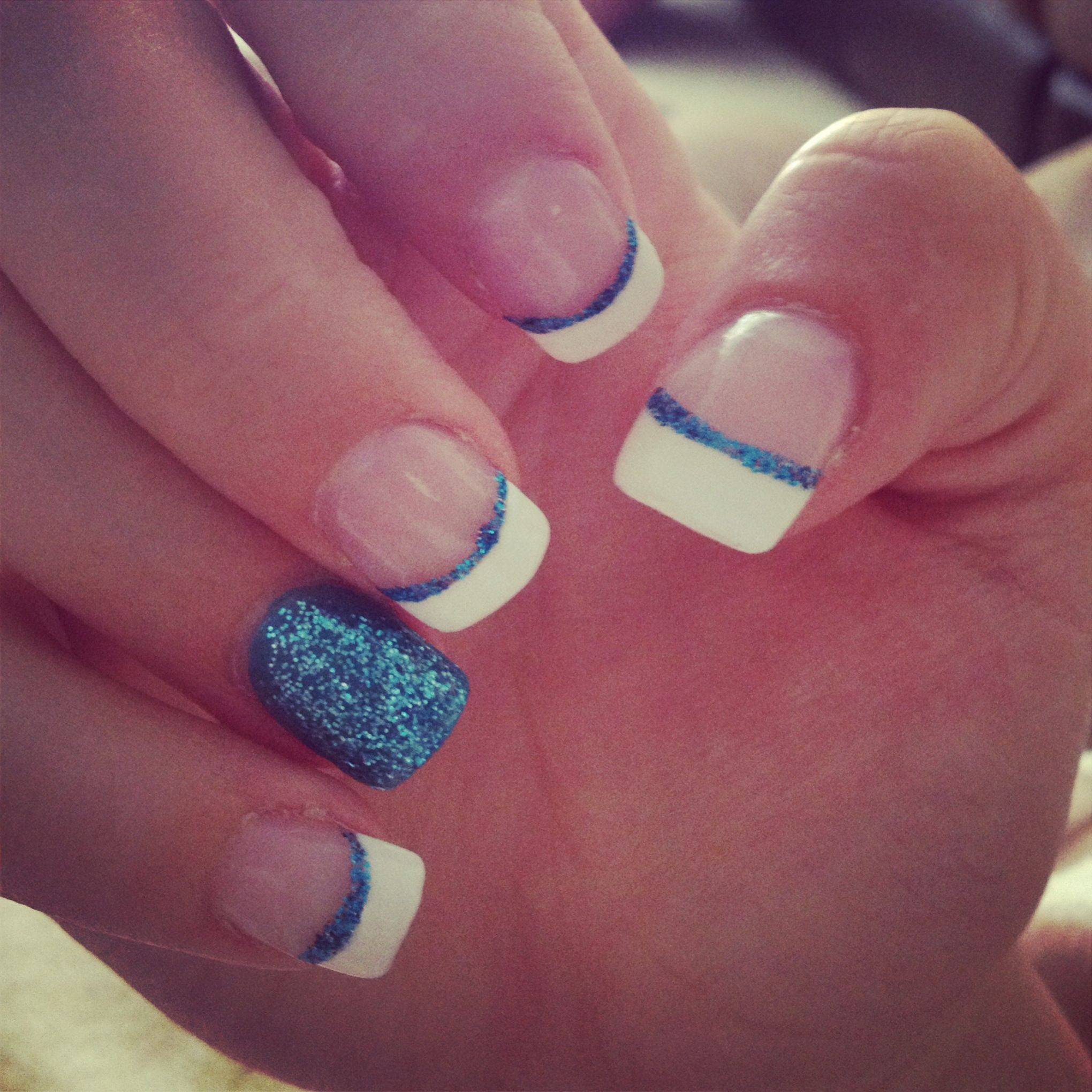 Acrylic Nail Designs French Tip
 Blue acrylic nails Sparkles French tip