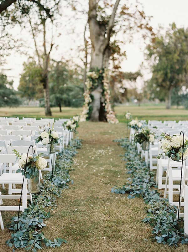 Aisle Decorations For Outdoor Wedding
 Stephanee & Johnathan s Real Wedding by Mariel Hannah