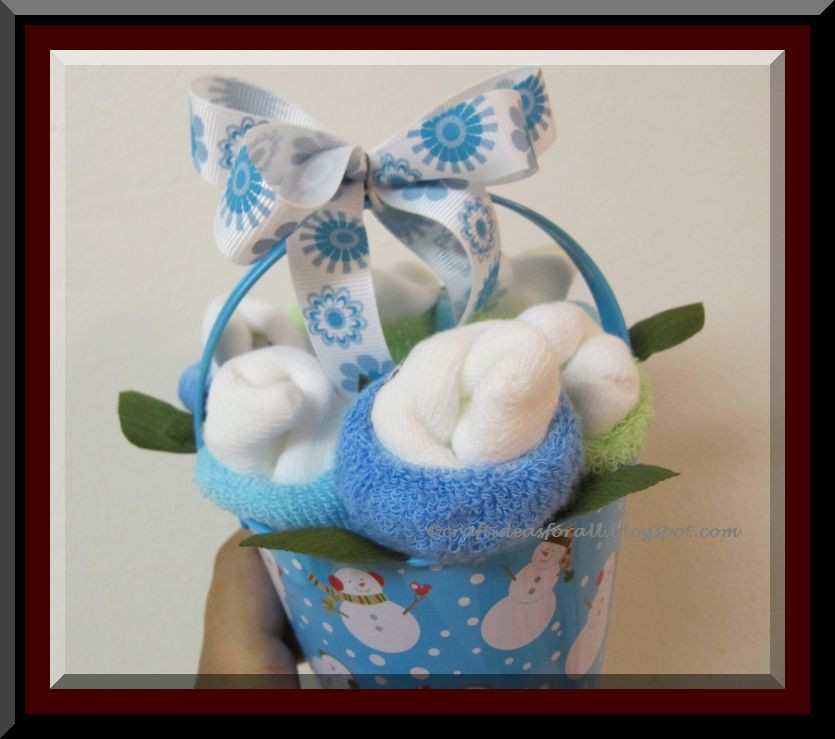 Baby Boy Gift Wrap Ideas
 Craft Ideas for all Baby Socks Gift Wrapping Idea