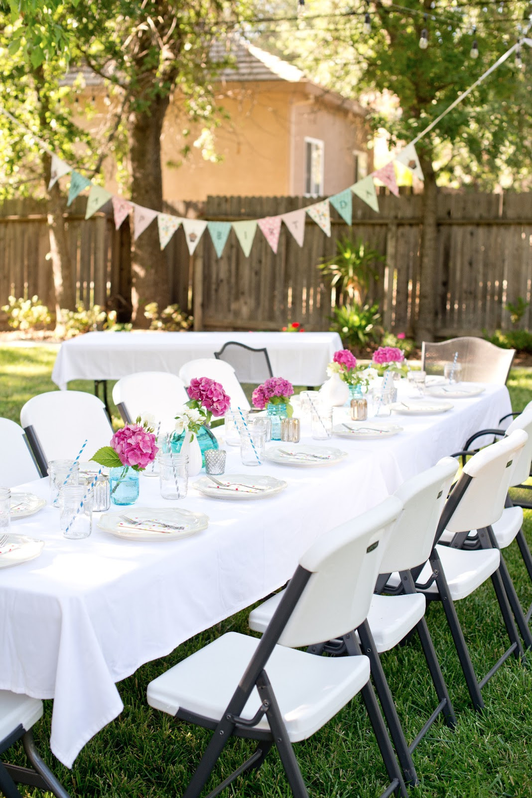 Backyard Dinner Party Decorating Ideas
 Backyard Party Decorations For Unfor table Moments