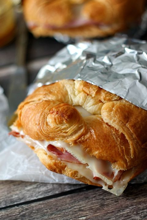 Baked Ham And Cheese Sandwiches In Foil
 10 Easy Delicious Campfire Breakfast Foil Packet Recipes