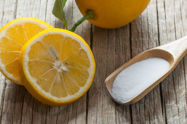 Baking Soda And Lemon Juice
 Do Lemon Juice & Baking Soda Clear Your Skin