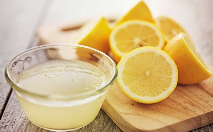 Baking Soda And Lemon Juice
 9 Tips on How To Use Baking Soda For Whitening Teeth