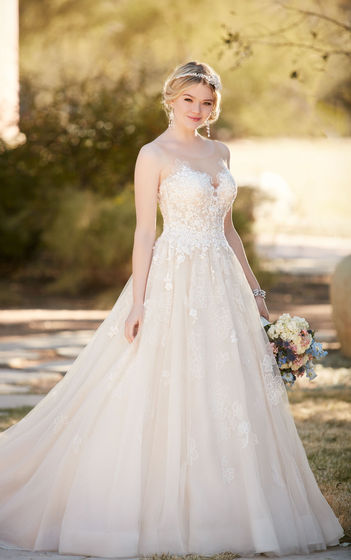 Ball Gown Wedding Dresses
 Ball Gown Wedding Dress with Tulle Skirt