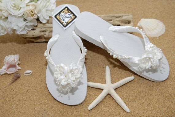 Beach Wedding Flip Flops
 Items similar to Ivory Bridal Flip Flops Bridal Sandals