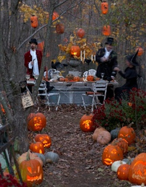 Best Halloween Party Ideas Backyard
 48 CREEPY OUTDOOR HALLOWEEN DECORATION IDEAS