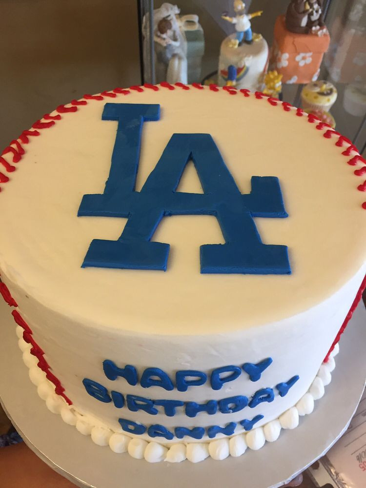 Birthday Cakes Los Angeles
 fondant cake los angeles