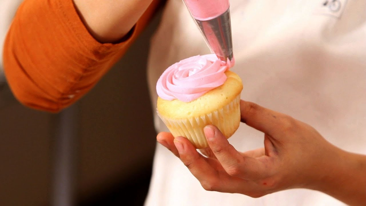 Birthday Cupcake Decorating Ideas
 Decorate Cupcakes for a Girl s Birthday