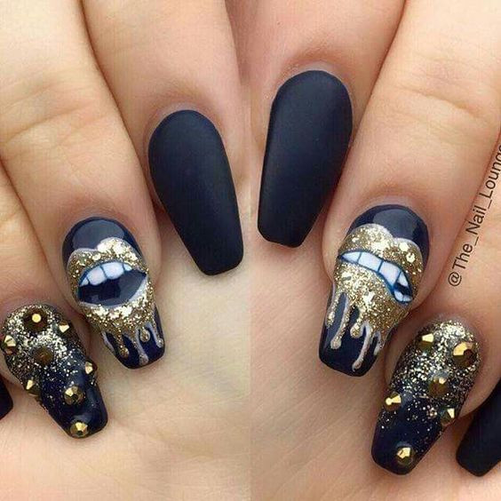 Black And Gold Nail Ideas
 30 Edgy Black Nails With Design