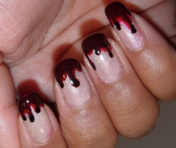 Bloody Nail Art
 gossipandstars Halloween nail design ideas