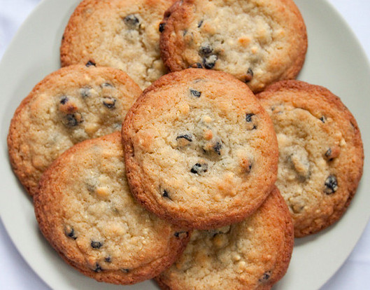 Blueberry White Chocolate Cookies
 Honey & Butter Blueberry White Chocolate Chip Cookies