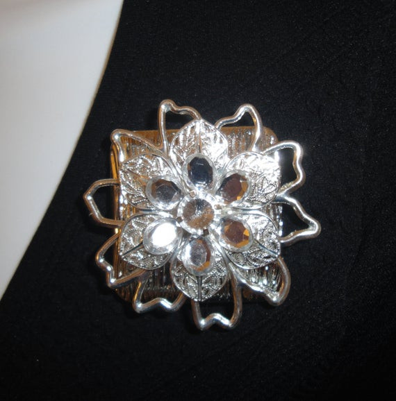 Brooches Back
 Magnetic Back Brooch Three dimensional flower with by